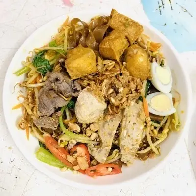 Hình ảnh Bánh đa trộn đầy đủ