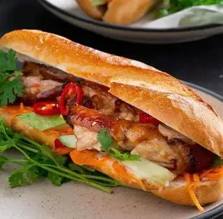 Hình ảnh Bánh mì full topping
