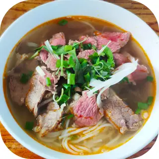 Bún bò gân nạm chả - 60.000 ₫ tại Bún Bò Huế Vỹ Dạ - Huỳnh Tấn Phát