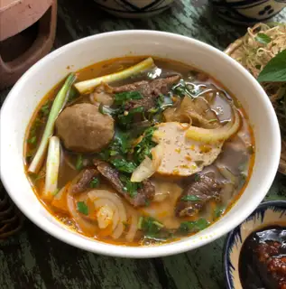 Bún bò huế - 58.000 ₫ tại Lẩu Mắm Cô Châu - Phan Văn Trị