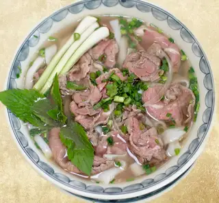 Phở tái bắp - 70.000 ₫ tại Phở Thăng Long - Điện Biên Phủ