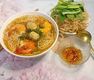 Hình ảnh Bún Thái tôm giá