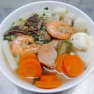 Nui thập cẩm - 45.000 ₫ tại Thủy Lê - Hủ Tiếu Mì & Miến Gà Ta - Nguyễn Trãi