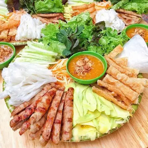 Hình ảnh Nem Nướng Nha Trang Ku Rin - Thịt Xiên, Cháo & Bún Vịt Sài Gòn - Phan Văn Hân