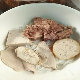 Hình ảnh Bún mọc đầy đủ