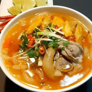 Bánh canh móng và cua - 50.000 ₫ tại Quán Loan - Bánh Canh Cua, Súp Cua & Hủ Tiếu Nam Vang - Lê Văn Thọ