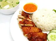 Cơm Gà Quay - 65.000 ₫ tại Cơm Gà Hải Nam - Miến & Phở - Cao Thắng