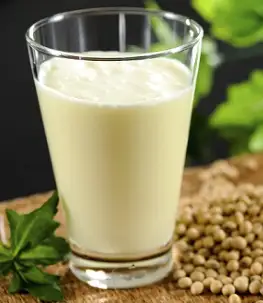 Sữa đậu nành - 13.000 ₫ tại Rau Má Mix Đậu Xanh & Sữa Đậu Nành - Nguyễn Quang Bích