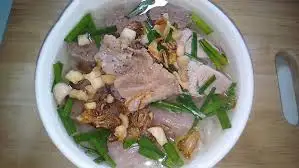Hủ tiếu thịt nạc( khô) hoặc (nước) khách chọn  - 48.000 ₫ tại Bún Riêu, Hủ Tiếu & Bánh Canh - Quán Kiều - An Dương Vương