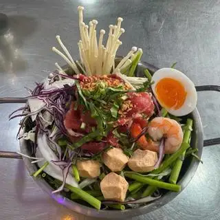 Mì chảo tiêu chuẩn Thái - bún hoặc mì - 60.000 ₫ tại Nhà Hàng Gàu Vàng - Bún Thái Kiểu HongKong, Tacos & Pizza - Chung Cư Ấn Quang
