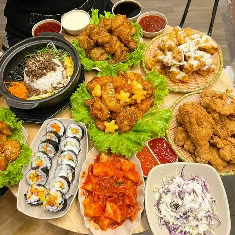 Hình ảnh Gold’s Chicken - Gà Rán, Cơm Gà & Mỳ Ý Hàn Quốc - Minh Khai