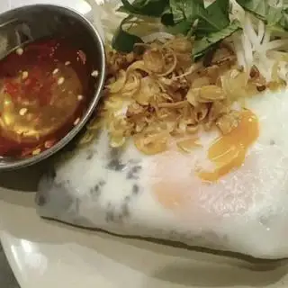Cuốn trứng lòng đào thêm - 27.000 ₫ tại Bánh Cuốn Nóng Ngon - Huỳnh Tấn Phát