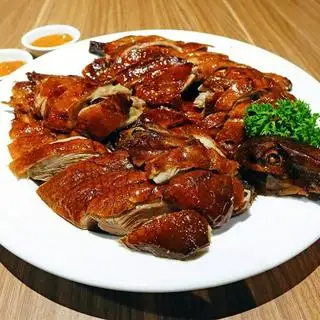 Hình ảnh Vịt quay Quảng Đông - một con