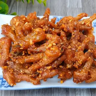 Chân Gà Có Xương Sốt Mắm Tỏi - 79.000 ₫ tại Chân Gà Mễ Mễ - Lê Văn Lương