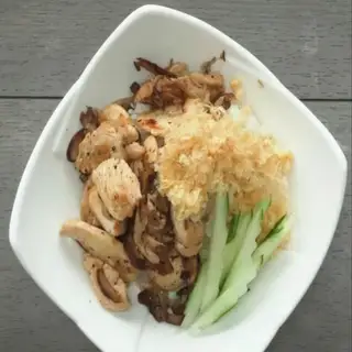 Hình ảnh Xôi gà xào nấm
