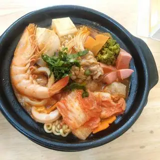 Hình ảnh Mì cay hải sản