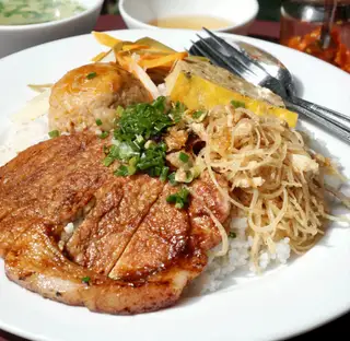 Cơm tấm sườn bì - 50.000 ₫ tại Cơm Tấm Hải Nam - Cách Mạng Tháng Tám