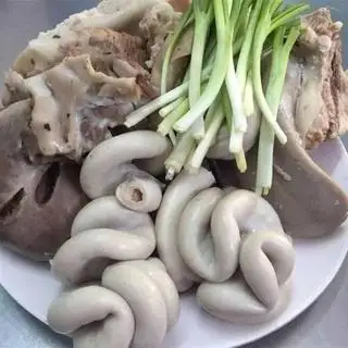 Hình ảnh Lòng heo lộn xộn hấp - 500g