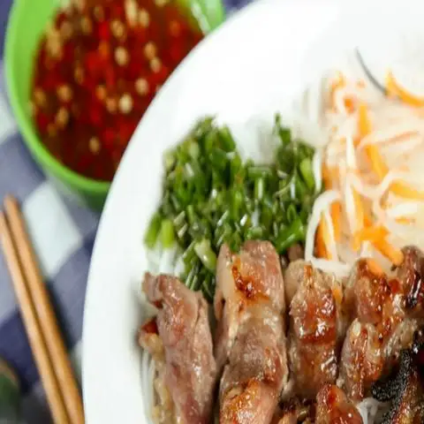 Cơm Tấm & Bún Thịt Nướng Nhà Mập - Đoàn Văn Bơ - Cơm/Cơm tấm gần bạn
