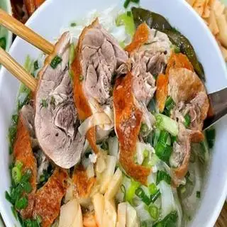 Hình ảnh Phở vịt đùi