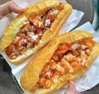 Hình ảnh Bánh mỳ nem ngô - 1 Coca