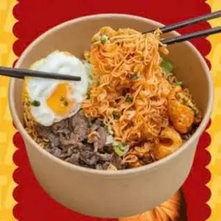 Hình ảnh Mì trộn tóp mỡ trứng - thịt bò - soup