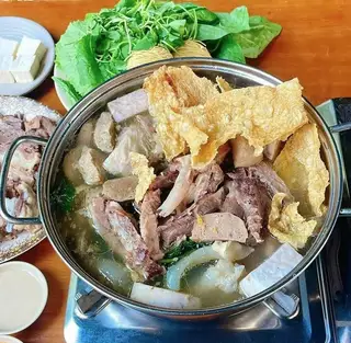 Lẩu bò thập cẩm lớn - 4 người - 360.000 ₫ tại Lẩu Bò Chính Hiệu - Nguyễn Văn Cừ