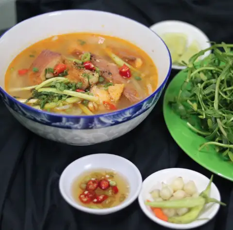 Bánh Canh Cá Lóc Nam Nam - Hương Vị Miền Trung - Phan Huy Ích - Bún/Phở/Mỳ/Cháo gần bạn