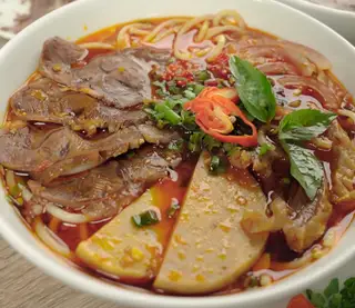 Bún bò đặc biệt - 85.000 ₫ tại Bún Bò Huế Chợ Lớn - Ngô Nhân Tịnh
