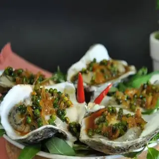 Hình ảnh Hàu nướng tiêu xanh - con