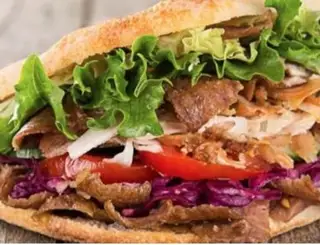 Bánh mì King kebab nhân đôi thịt no nê. - 35.000 ₫ tại Bánh Mì Thổ Nhĩ Kì - King Kebab - Lê Đức Thọ