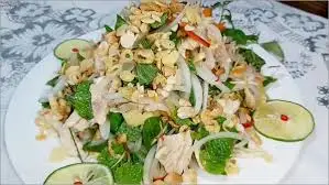 Hình ảnh Gỏi gà  +  lòng trứng