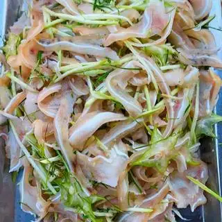 Hình ảnh Nem tai