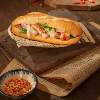 Hình ảnh Bánh mì heo quay - pate