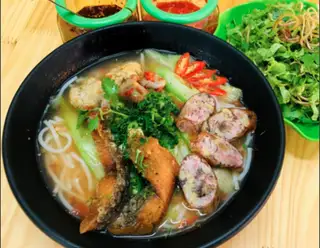 Hình ảnh Bún cá cay thập cẩm
