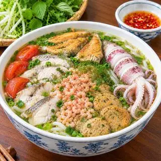 Hình ảnh Bún (hoặc bánh đa) Hải Sản thập cẩm (đặc biệt)