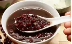 Chè đậu đỏ - 30.000 ₫ tại Chè - Na & Ổi - Tân Quý
