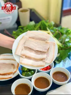 Hình ảnh Bánh tráng cuốn thịt heo luộc