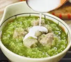 Chè khoai môn - 20.000 ₫ tại Chè Mỹ - Chè Thập Cẩm, Chè Thái & Chè Khúc Bạch - Nguyễn Hữu Thọ