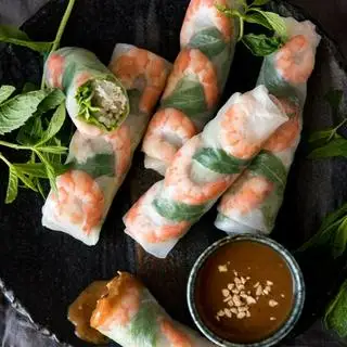 Gỏi cuốn - 1 cuốn - 12.000 ₫ tại  Bún Riêu Tròn Đôi - Hoàng Ngân