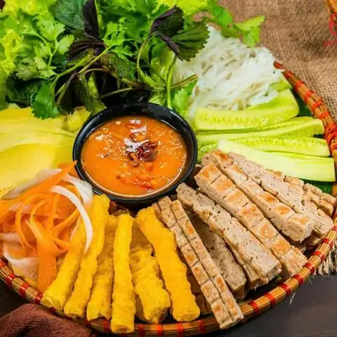 Nem Nướng Nha Trang 210 Tân Phú - Trịnh Đình Trọng - Món truyền thống/Đặc sản gần bạn