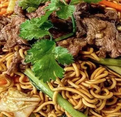 Mì xào bò - 56.000 ₫ tại Bún Thái Cơm Chiên A Ty - Lý Văn Phức