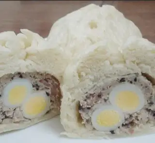 Bánh bao nhân thịt trứng cút - 28.000 ₫ tại Bánh Mì Hà Nội - Bạch Đằng