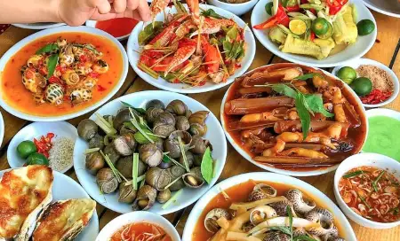 SAO KÊ QUÁN - LẨU GÀ LÁ É - Phạm Văn Đồng - Lẩu & Nướng gần bạn