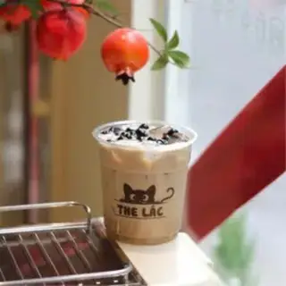 Hồng trà sữa - 50.000 ₫ tại The LÁC - Cà Phê, Matcha & Trà Trái Cây - Hoàng Hoa Thám