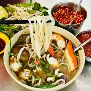Bún mắm - 60.000 ₫ tại Hủ Tiếu Hồng Soa - Hủ Tiếu, Bò Kho & Bún Mắm - Lạc Long Quân