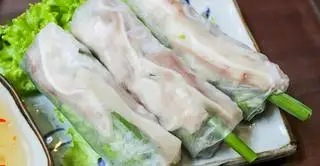 Gỏi cuốn lổ tai - 10.000 ₫ tại Bà Năm - Gỏi Cuốn & Bún Mắm Nêm - Dương Bá Trạc