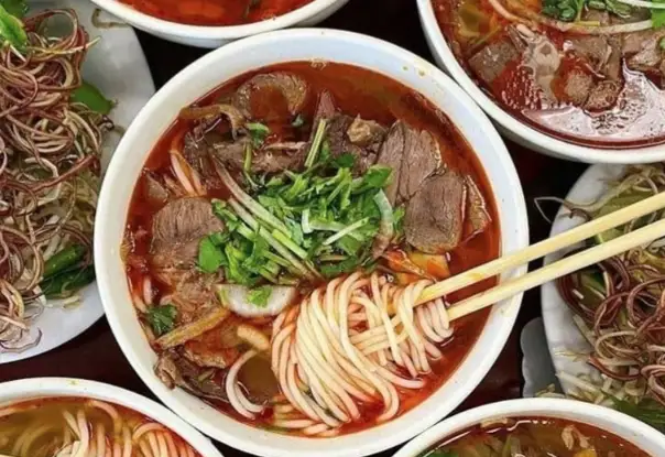 Hình ảnh Bún bò bắp hoa