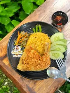 Cơm gà mắm tỏi - đùi lớn góc tư - 85.000 ₫ tại Cơm Gà Xối Mỡ Thạch Lam - Kênh Tân Hóa