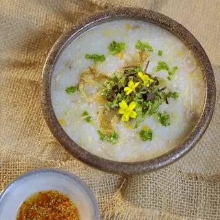 Cháo nấm hạt sen - 39.000 ₫ tại Gà Hấp Hành Lá - Anh Dũng - Phan Tây Hồ